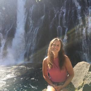 Meet your Posher, Courtney